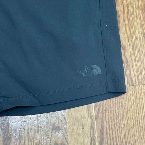 The North Face Superhike Shorts. Size 34. Charcoal gray. - Picture 3 of 9